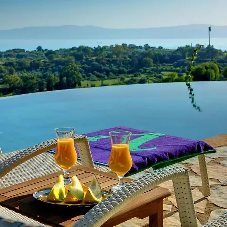 Vila Skala Sleeps 4 Pool Air Con Wifi