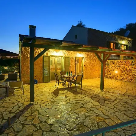 빌라 Skala Sleeps 4 Pool Air Con Wifi Ratzaklíon