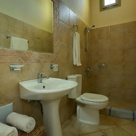 Skala Sleeps 4 Pool Air Con Wifi Vila *